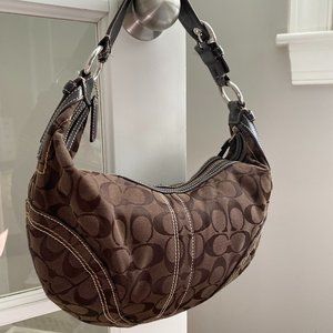 Coach Rounded 2000's Aesthetic Shoulder Bag
